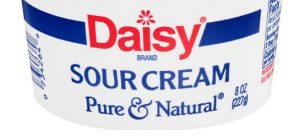 What's The Difference Between Cacique Table Cream And Sour Cream? 3 Daisy Sour Cream