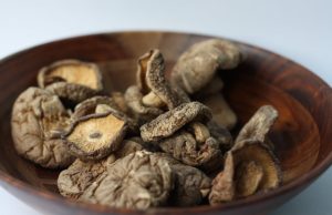 Difference Between Shiitake Mushroom vs Cremini 2 shiitake mushrooms